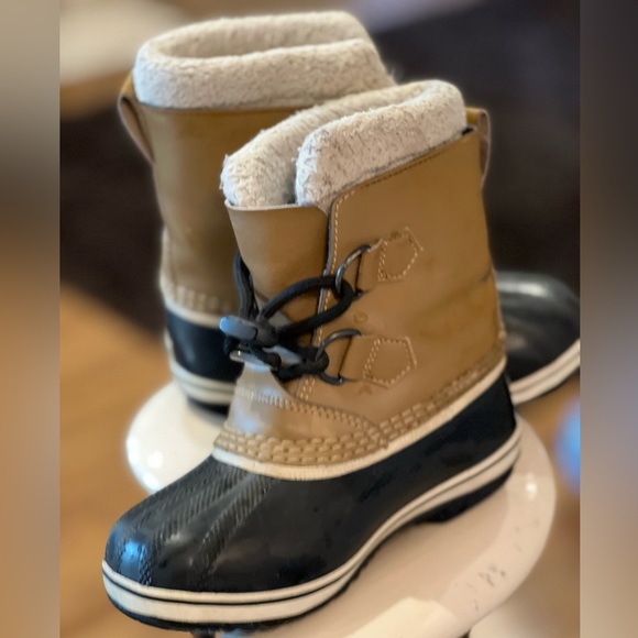 Sorel - Picture 2 of 6